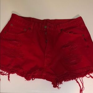 VINTAGE LEVI’s JEAN SHORTS